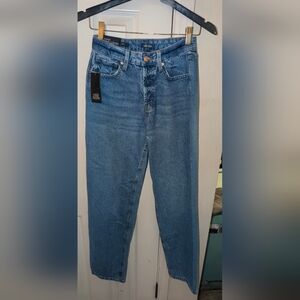 Women's hardly worn Time and Tru High Rise Straight Jeans. Women's size 2/32".